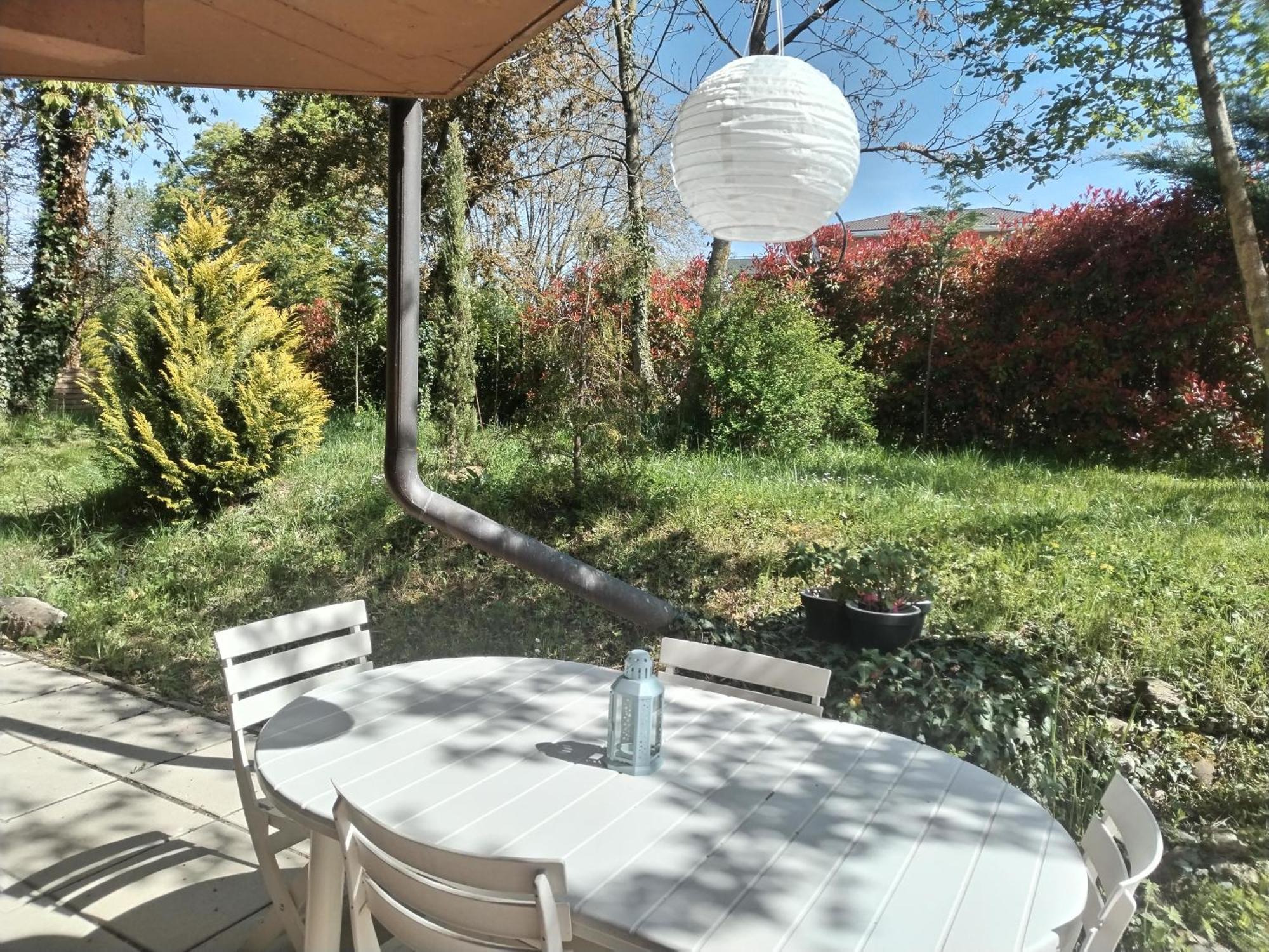 Le Nid Du Chat Noir - Maison Alveole Bed And Books Sciez Exterior foto